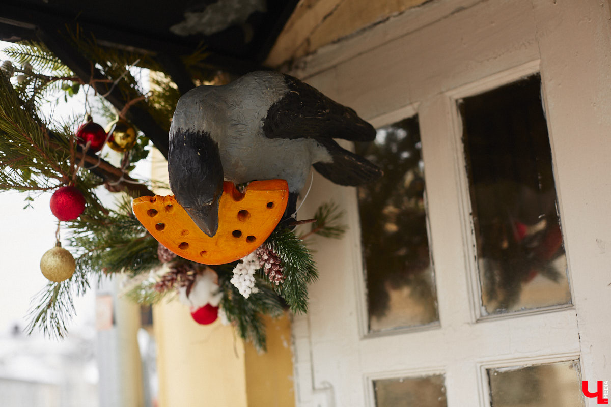 Рейтинг самых больших арт-объектов 33-го региона мы уже составляли, теперь пришло время миниатюрных скульптур, декораторских решений, моделей и инсталляций. Из-за размеров заметить их на улицах города куда сложнее, зато и искать интереснее.