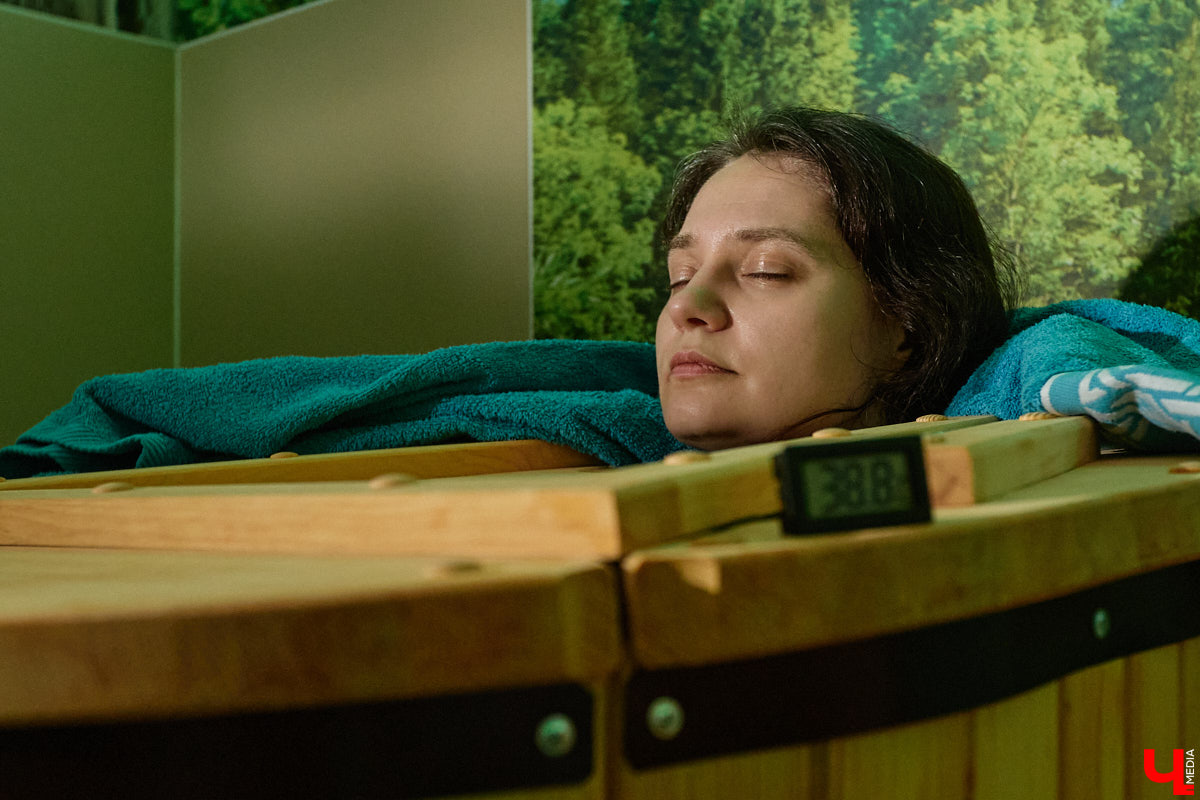 Атрибуты красивой жизни сегодня перестали быть недосягаемой роскошью. Во Владимире есть пространство, где все мысли текут только в одном направлении — к собственному удовольствию и восстановлению. Здесь, в спа-салоне «Красивая жизнь для тебя», гостям предлагают не просто набор процедур, а настоящий ритуал перезагрузки. Опробовать его на себе решила журналист «Ключ-Медиа».