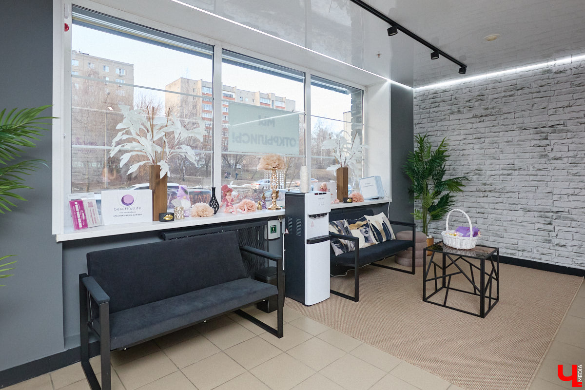 Атрибуты красивой жизни сегодня перестали быть недосягаемой роскошью. Во Владимире есть пространство, где все мысли текут только в одном направлении — к собственному удовольствию и восстановлению. Здесь, в спа-салоне «Красивая жизнь для тебя», гостям предлагают не просто набор процедур, а настоящий ритуал перезагрузки. Опробовать его на себе решила журналист «Ключ-Медиа».