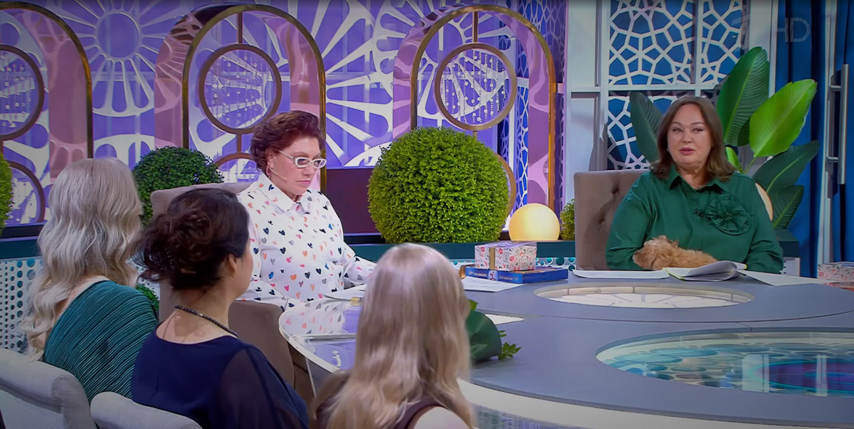 Реально ли найти свою судьбу за 45 минут эфирного времени? Миссия не из легких, но вполне выполнима. С таким настроем ехала на передачу «Давай поженимся» Вера Крылова. Владимирская учительница сольфеджио примерила на себя роль невесты и стала фавориткой жениха из Калининграда. Девушка рассказала «Ключ-Медиа», как оказалась на площадке и чем закончилась эта лав-стори.