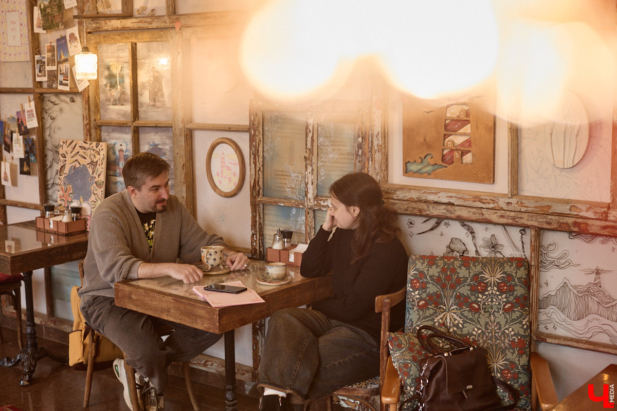 Психолог из Коврова Денис Супруненко называет себя человеком, который не умеет спать. Чтобы не терять треть жизни, он решил разобраться в природе ночных забвений. Важными мыслями и лайфхаками он поделился в разговоре с «Ключ-Медиа».