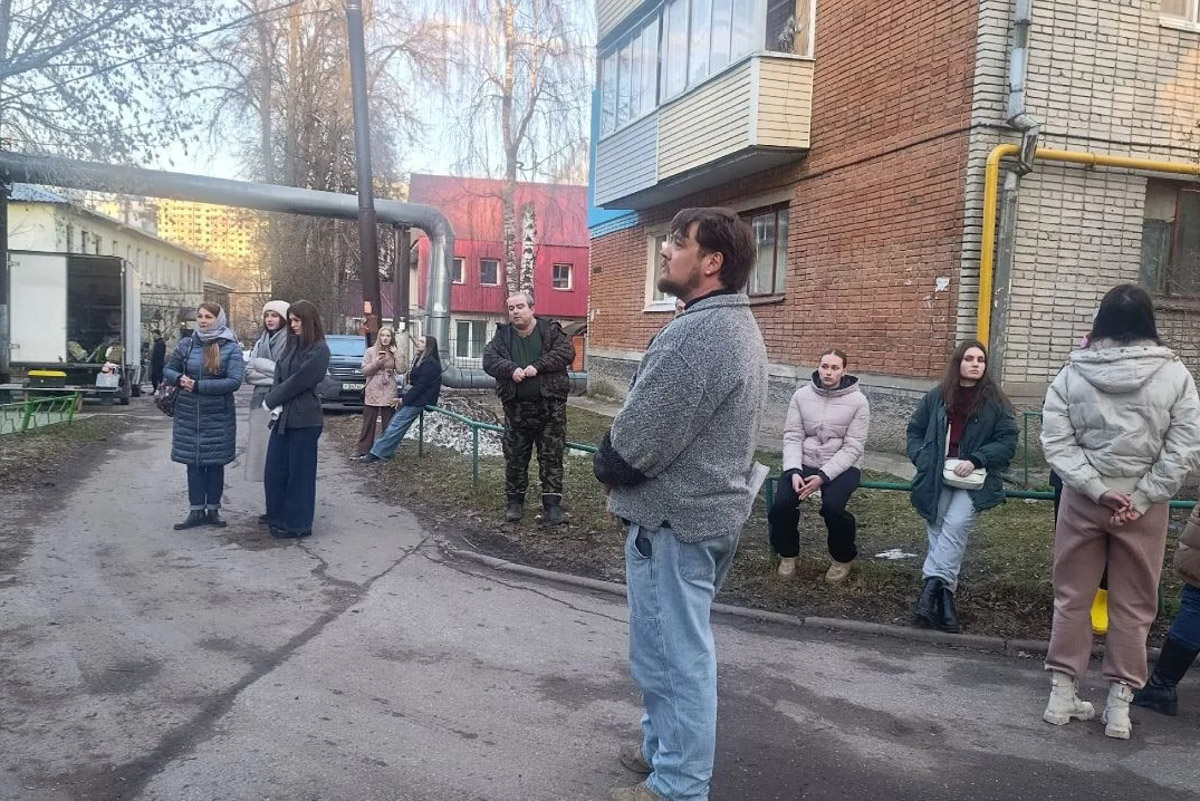 Во Владимирской области завершились съемки сериала «Свора». Кинематографисты работали в нашем регионе почти месяц и успели снять несколько ключевых эпизодов картины. Для этого столицу 33-го региона переименовали в Волчегорск, а мэрию перенесли в Областной дворец культуры и искусства. Эти и другие детали уже на сайте!