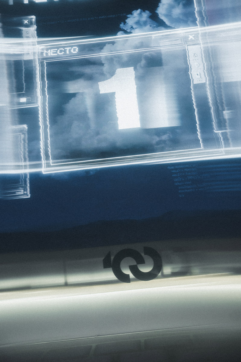 Каждый год на премии Top100awards называют имена лучших свадебных и ивент-профессионалов со всей России. В 2026-м без владимирцев топ не сложился. Например, владимирский диджей Vadimskee стал лучшим в своей категории, обогнав 99 достойнейших.