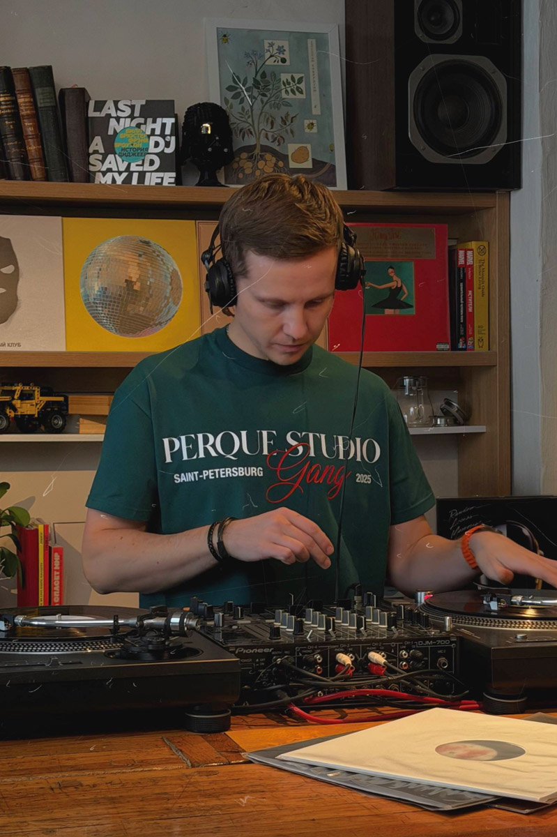 Каждый год на премии Top100awards называют имена лучших свадебных и ивент-профессионалов со всей России. В 2026-м без владимирцев топ не сложился. Например, владимирский диджей Vadimskee стал лучшим в своей категории, обогнав 99 достойнейших.