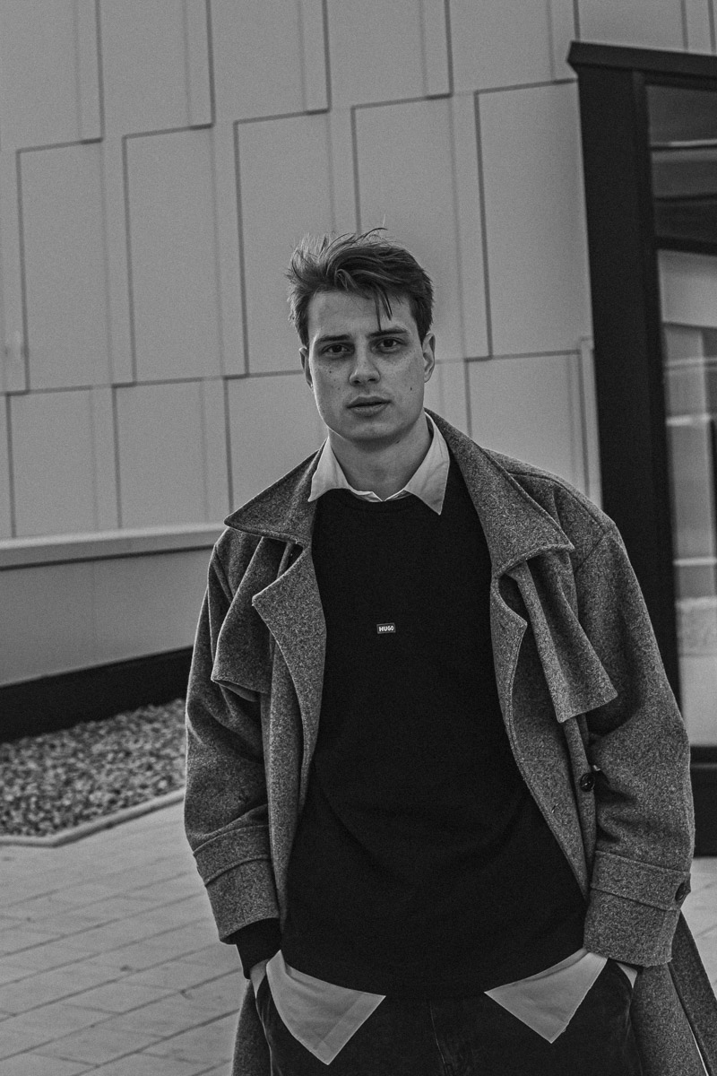 Мало кто знает, но в сериале «Молодежка. Новая смена» одну из главных ролей сыграл молодой актер из Радужного. Зовут его Андрей Нестеренко, но фанаты спортивной драмы знают юношу как Игоря Крепчука. Ему 26 лет, он молод и очень красив. При этом отнюдь не заносчив и с удовольствием нашел время ответить на вопросы «Ключ-Медиа».