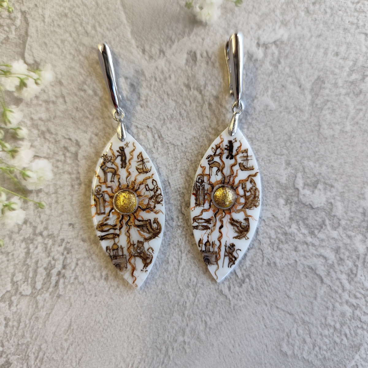 В Ростове Великом подвели итоги ежегодного конкурса «Туристский сувенир Золотого кольца». В финальный отбор попали около 300 заявок, 24 призовых места по итогу оказались у мастеров из нашего региона. Рассказываем, чем удивили наши производители.