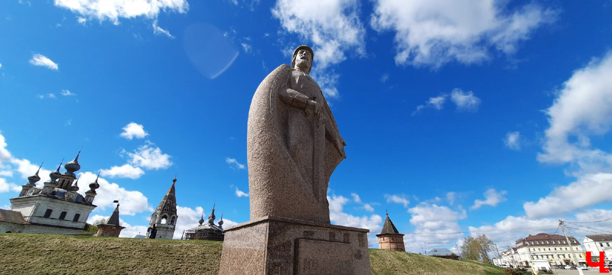 Майские праздники стартуют уже в эту пятницу, и провести их в квартире — вариант так себе. Лучше запланировать небольшое путешествие по 33-му региону. Далеко не уезжаем, каникулы будут не долгими: всего два блока по три дня. Зато времени прокатиться по городам Владимирской области хватит. «Ключ-Медиа» расскажет, куда точно стоит поехать.