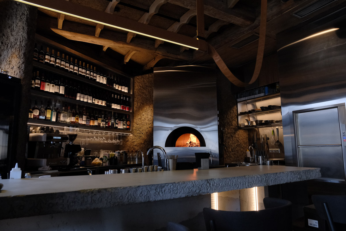 Гранд-бистро «Меряне» — ресторан, расположенный в самом центре Владимира, запускает завтраки. Уже с 1 мая здесь можно будет вкусно и насыщенно начать свой день. Философия нового направления строится вокруг посетителей и внимания к деталям. «Меряне» приглашают владимирцев и гостей города подобрать угощение на свой вкус для того, чтобы утро стало маленьким кулинарным триумфом.