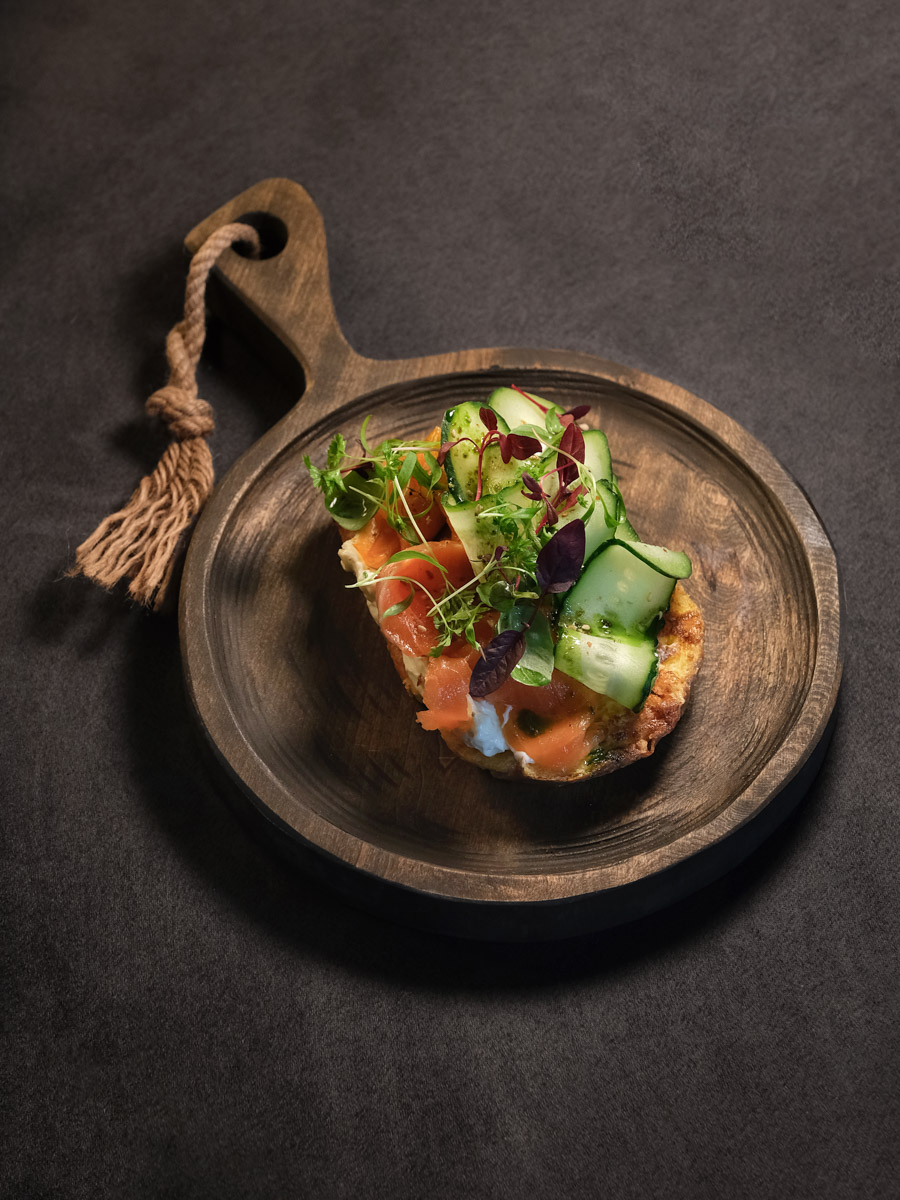 Гранд-бистро «Меряне» — ресторан, расположенный в самом центре Владимира, запускает завтраки. Уже с 1 мая здесь можно будет вкусно и насыщенно начать свой день. Философия нового направления строится вокруг посетителей и внимания к деталям. «Меряне» приглашают владимирцев и гостей города подобрать угощение на свой вкус для того, чтобы утро стало маленьким кулинарным триумфом.