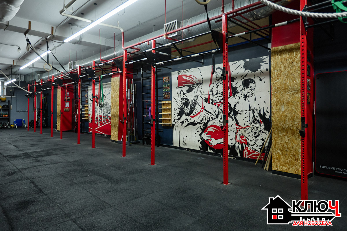 Здоровый образ жизни — неотъемлемая часть быта многих владимирцев. И одного скромного турника во дворе им маловато. Важно, чтобы спортивная инфраструктура района была организована на должном уровне. И вот тут Юрьевцу есть чем похвастать. За несколько лет он превратился из тихого местечка на окраине в центр притяжения сотен семей. Почему? Нашли ответ специально для проекта «Ключ для новосела».