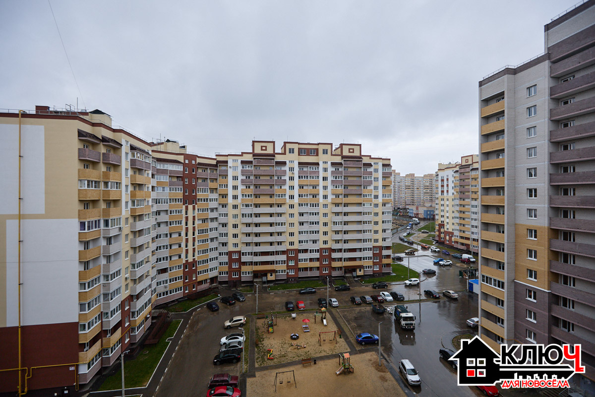 Здоровый образ жизни — неотъемлемая часть быта многих владимирцев. И одного скромного турника во дворе им маловато. Важно, чтобы спортивная инфраструктура района была организована на должном уровне. И вот тут Юрьевцу есть чем похвастать. За несколько лет он превратился из тихого местечка на окраине в центр притяжения сотен семей. Почему? Нашли ответ специально для проекта «Ключ для новосела».