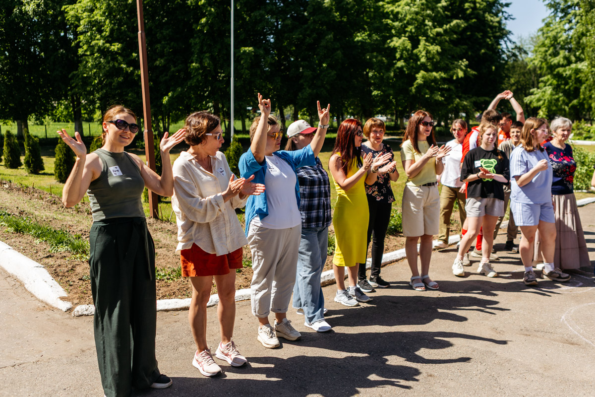 Накануне Дня защиты детей в гости к воспитанникам лухтоновской школы-интерната приехали сотрудники компании «Дау Изолан». Ведущее предприятие химической промышленности 33-го региона поддерживает ребят уже много лет.