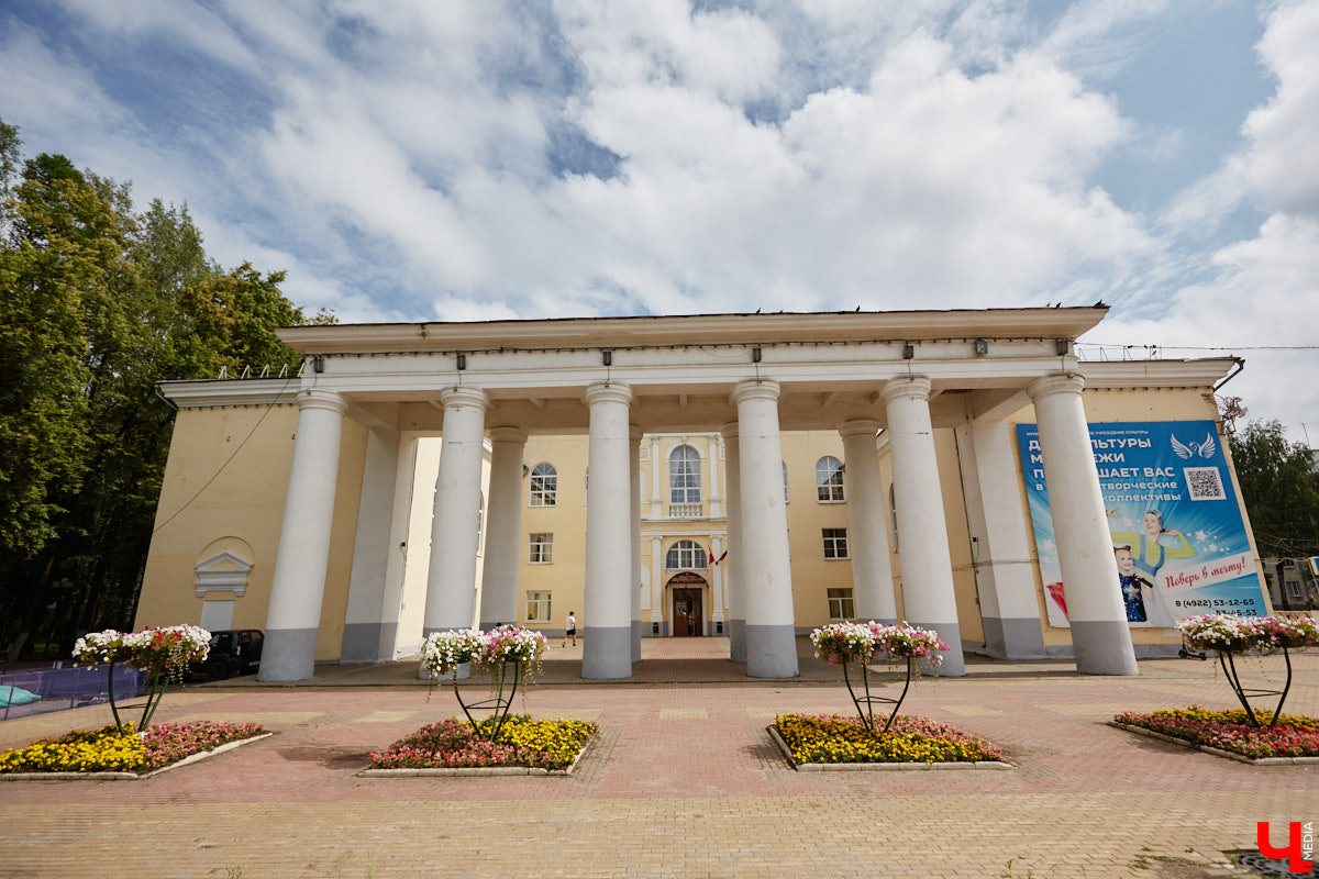 Культурная жизнь Владимира в ближайшие два года обещает быть насыщенной не только событиями, но и переменами. Несколько городских учреждений ждет масштабное обновление. В одних локациях работы вовсю кипят, в других ремонт только намечается. «Ключ-Медиа» собрал всё, что известно на сегодняшний день, в одном материале.