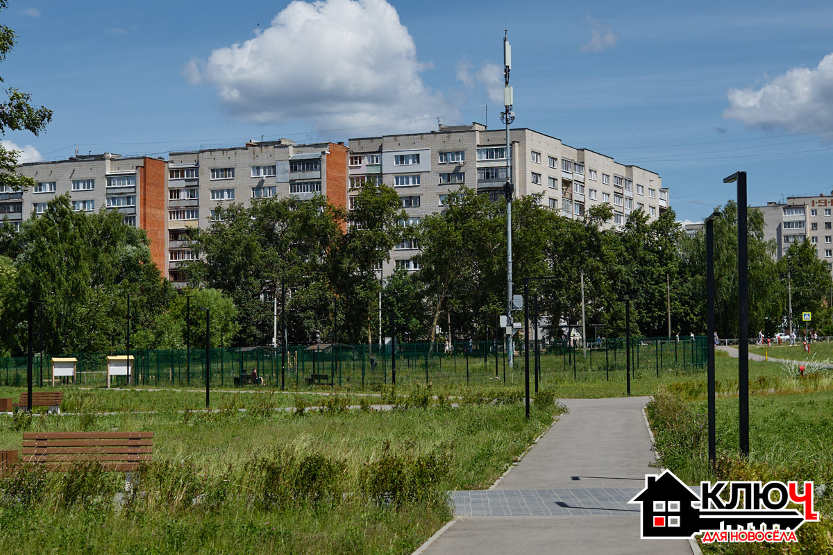 За последнее время Юрьевец стал идеальным местом для жизни с домашними питомцами. Там появились просторные зоны для выгула, современные ветклиники и даже свои груминг-салоны. В рамках проекта «Ключ для новосела» мы выяснили, насколько микрорайон дружелюбен к собакам, кошкам и их хозяевам, а также какие услуги там могут получить пушистые члены семей.