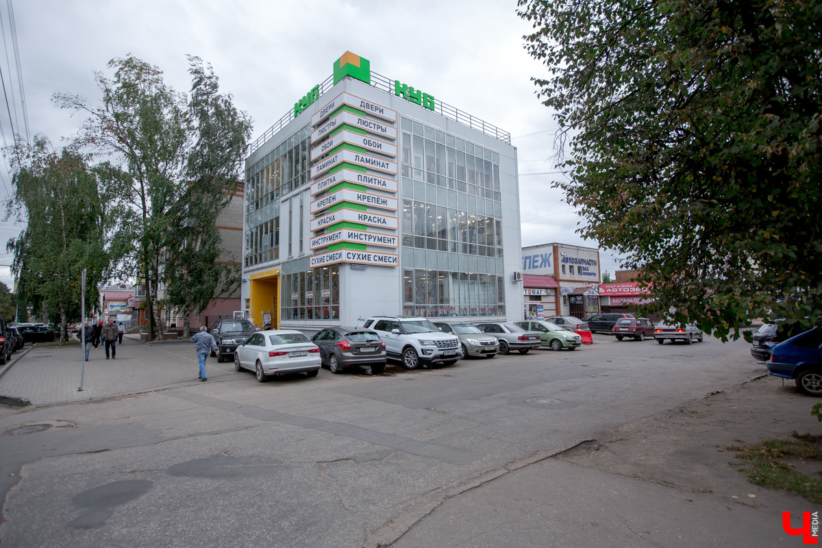 Их время прошло! ТЦ «Куб» на Чайковского и бывшая поликлиника на Погодина недавно были отправлены под снос. И если первое здание еще стоит на прежнем месте, то второй объект уже стерли с лица земли — он остался лишь в памяти местных жителей. Да и многострадальные Васильевские казармы вновь оказались под ударом. «Ключ-Медиа» собрал три городские локации, которые угодили на задворки истории или рискуют вот-вот там оказаться.