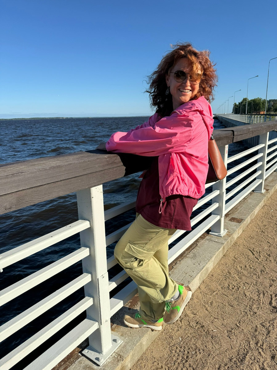 Этим летом владимирский гид Марина Евсюкова открыла для себя Юрьевец. Не тот, что у нас, в 33-м регионе. Речь про уютный уголок в 470 километрах от Москвы. Это один из древнейших городов Ивановской области, расположенный на правом берегу Волги и основанный в 1225 году. Чем там заняться, путешественница рассказала «Ключ-Медиа».