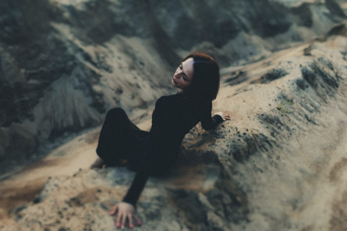 Владимирский фотограф Екатерина Лебедь известна своими креативными фотосессиями. Кадры с ретровайбами? Запросто! Ожившие карты Таро? Без проблем! На сей раз герои ее объектива превратились в русалок, ведьм и фей