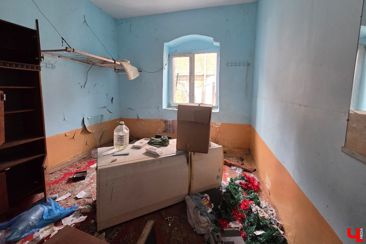 Побывать в Азии, слетать на Мальдивы, оказаться в бухте Золотой Рог, переместиться в Калифорнию и прогуляться по скандинавским фьордам… Звучит почти как кругосветка, а на деле это просто путешествие во Владивосток. И, поверьте, преувеличений здесь нет. Лично убедились в этом совсем недавно и теперь делимся впечатлениями