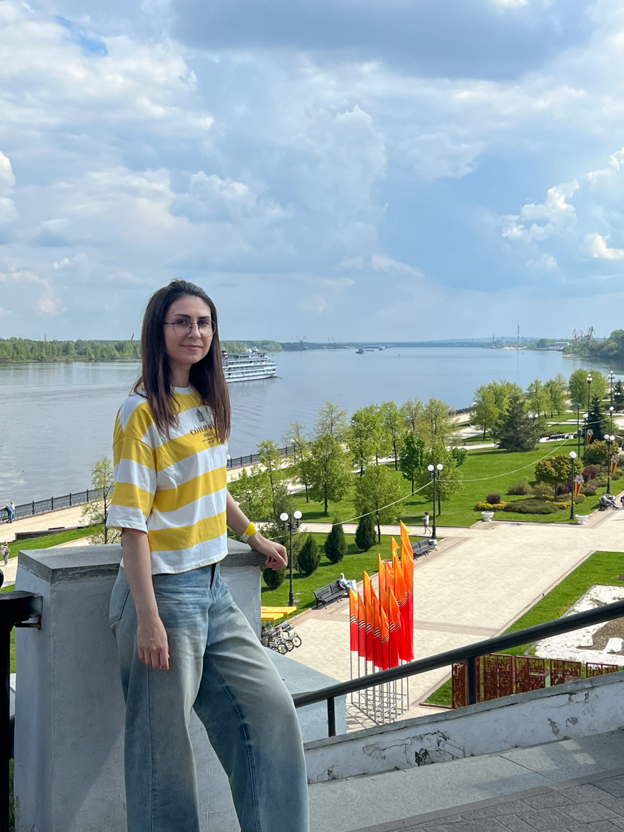 Пять дней для автотура по центральным городам России — достаточный срок, чтобы получить максимум впечатлений. Это доказали Юлия Полицына и ее молодой человек. Ребята отправились по маршруту: Плёс — Кострома — Карабиха — Ярославль — Рыбинск. А на обратной дороге заехали в Ростов. Каким получилось путешествие, узнал «Ключ-Медиа».