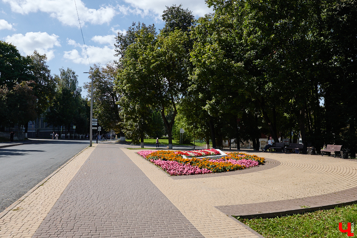 Вишневыми угощениями, прогулками по центральным смотровым и изучением храмов местных жителей уже сложно удивить. Пока этим занимаются приезжие, коренные горожане предпочитают развлекаться иначе. «Ключ-Медиа», поддавшись тренду на поиск всего нишевого, собрал локальные хобби и привычки владимирцев, которые больше никто не поймет.