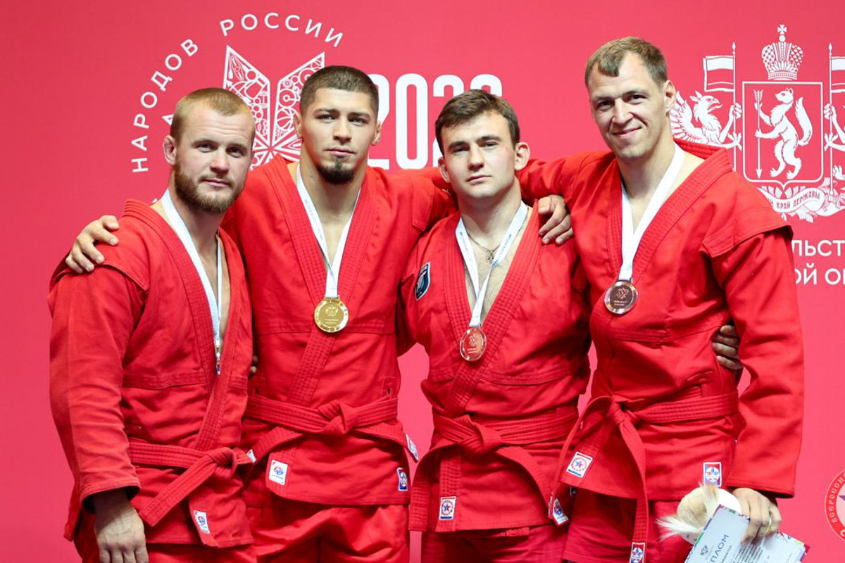 Воспитанник владимирской спортшколы имени Толкачева Илья Заика не только завоевывает медали, но и демонстрирует оригинальные навыки в гимнастике. На этот раз член сборной России на этапе FIG World Challenge Cup в Париже показал мастер-класс своим соперникам и выполнил особый элемент, который назвали в его честь.