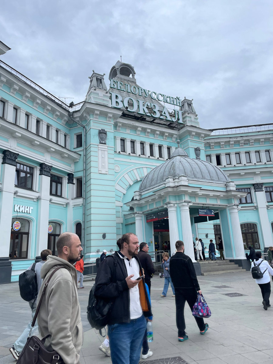 Гродно часто называют самым уютным и «европейским» местом Беларуси. История тут буквально на каждом углу! Именно здесь теперь пробует найти свое место под солнцем дизайнер из Владимира Карина Руфова. Она решилась на переезд в этот королевский город и рассказала «Ключ-Медиа» об изнанке жизни в соседней стране. Поговорили о ценах, работе и, конечно, белорусской вежливости.