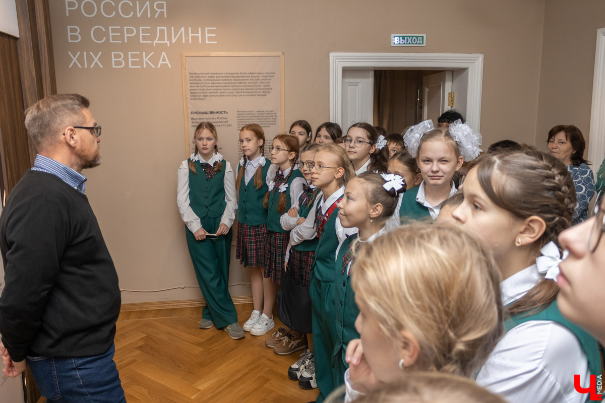 В строительной компании «Монострой» следуют принципу, что формирование городской среды — это не только работа над внешними деталями зданий, планировкой, созданием комфортной инфраструктуры, а еще и послание в будущее. Недавно стартовавший проект, ЖК «Столетов», станет продолжением многолетней миссии компании, а еще современным прочтением истории Владимира и данью признательности выдающимся землякам — семье Столетовых.