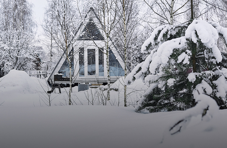 Треугольная мечта посреди леса. A-frame дом блогера Анны Антоновой, построенный ее мужем