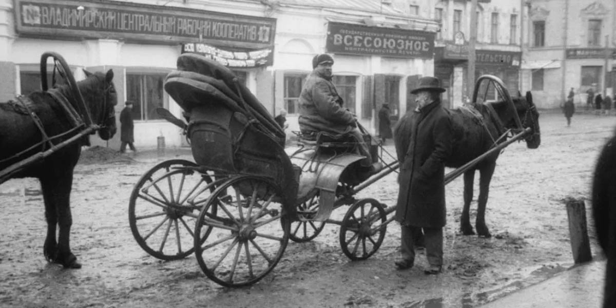 Первые автобусы, троллейбусы и такси в городе. История владимирского транспорта