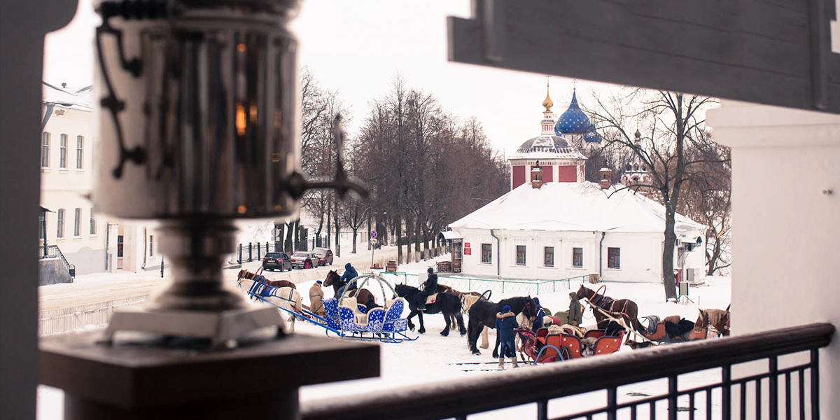 Никакого праздника в Суздале? Российские компании отменяют выездные корпоративы на Новый год