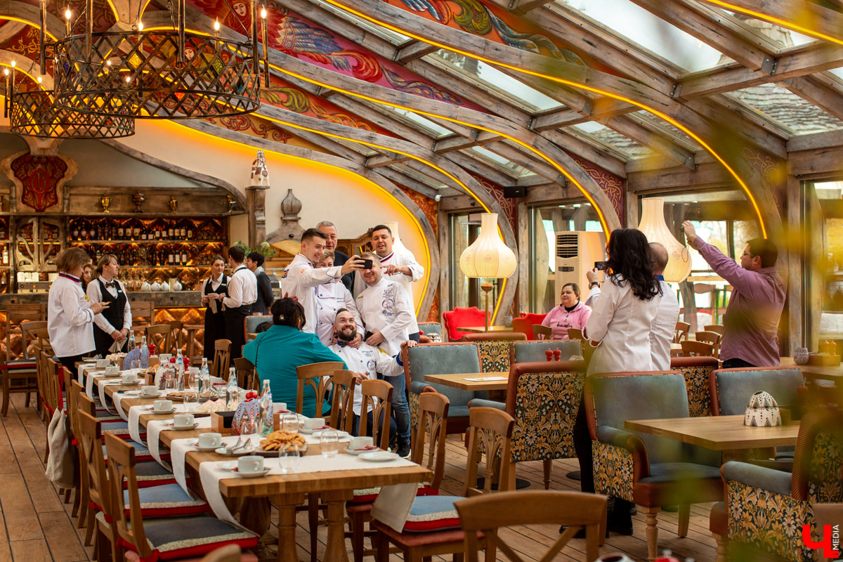 Новый ресторан «Лепота» с самой большой жаровней в Суздале жарит, парит и коптит все виды мяса