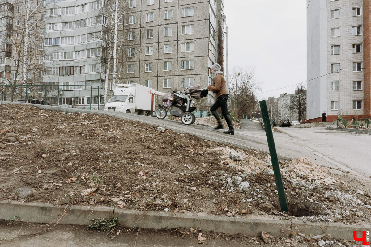 Парк «Добросельский» преобразился, а на улице Соколова-Соколенка появилась пешеходная зона - одни плюсы. А минусы-то есть?