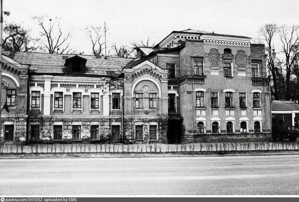 История владимирских огородников Муравкиных Арбузы для царя, или История легендарных владимирских огородников Муравкиных.