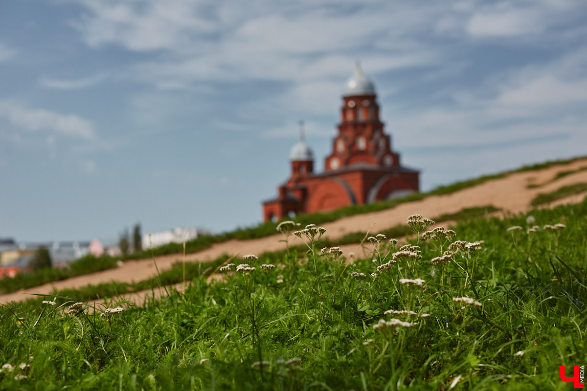 Владимир отметился в рейтинге лучших городов России по качеству жизни Стало известно, какое место в рейтинге лучших городов России по качеству жизни занял Владимир. Исследование проводилось в 75 населенных пунктах. И оценивали их сразу по 11 критериям.